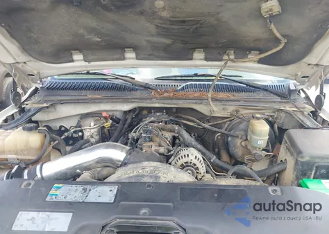 2002 Chevrolet Silverado 1500 Ls z USA, uszkodzony, nr VIN 1GCEK19T72E209938